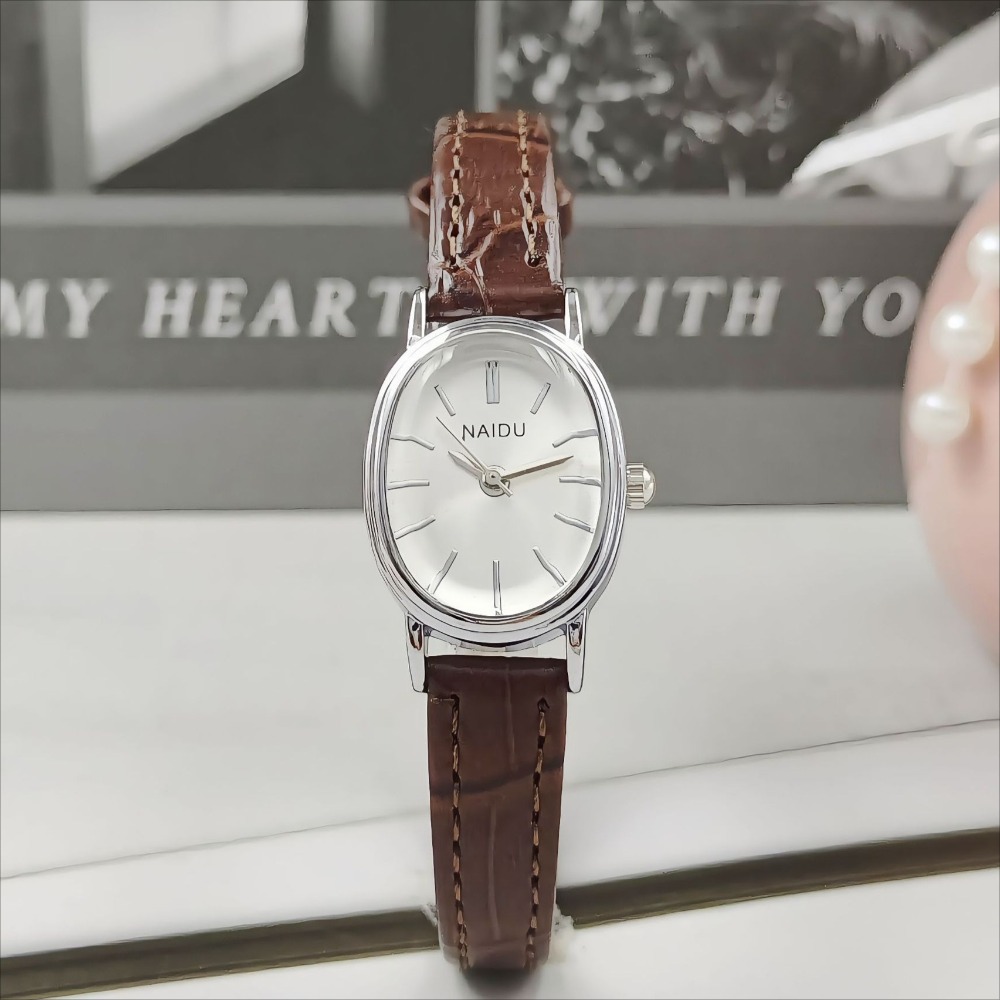 Luxury Watch Female - أزياء العلامة التجارية النساء البيضاوي ساعة