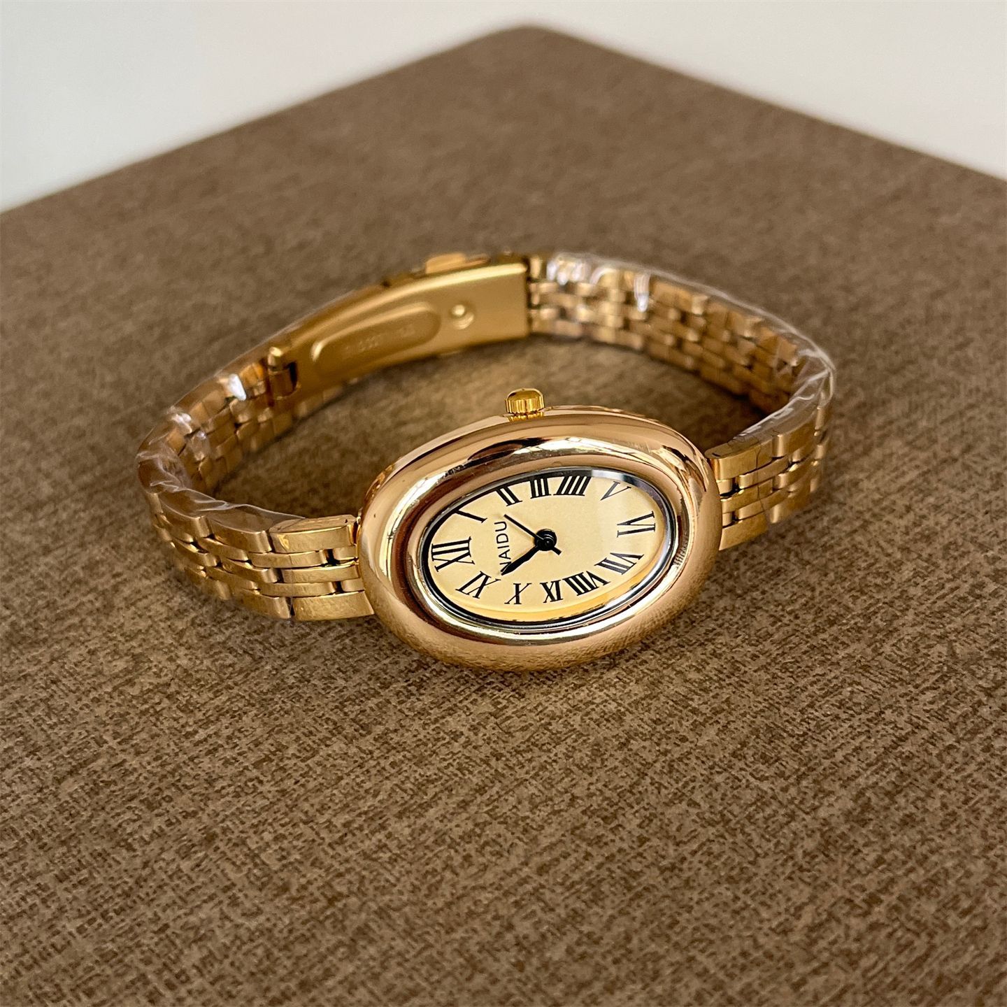 رائجة البيع ساعة الموضة للنساء - مراجعة Luxury Watch Cartier وسعره
