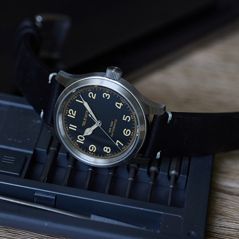 Milifortic M059 الساعات الميدا - مراجعة Field Watch Military وسعره